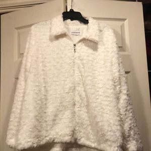 Alfred Dunner-1X -white Rosette Pattern -Furry Jacket -